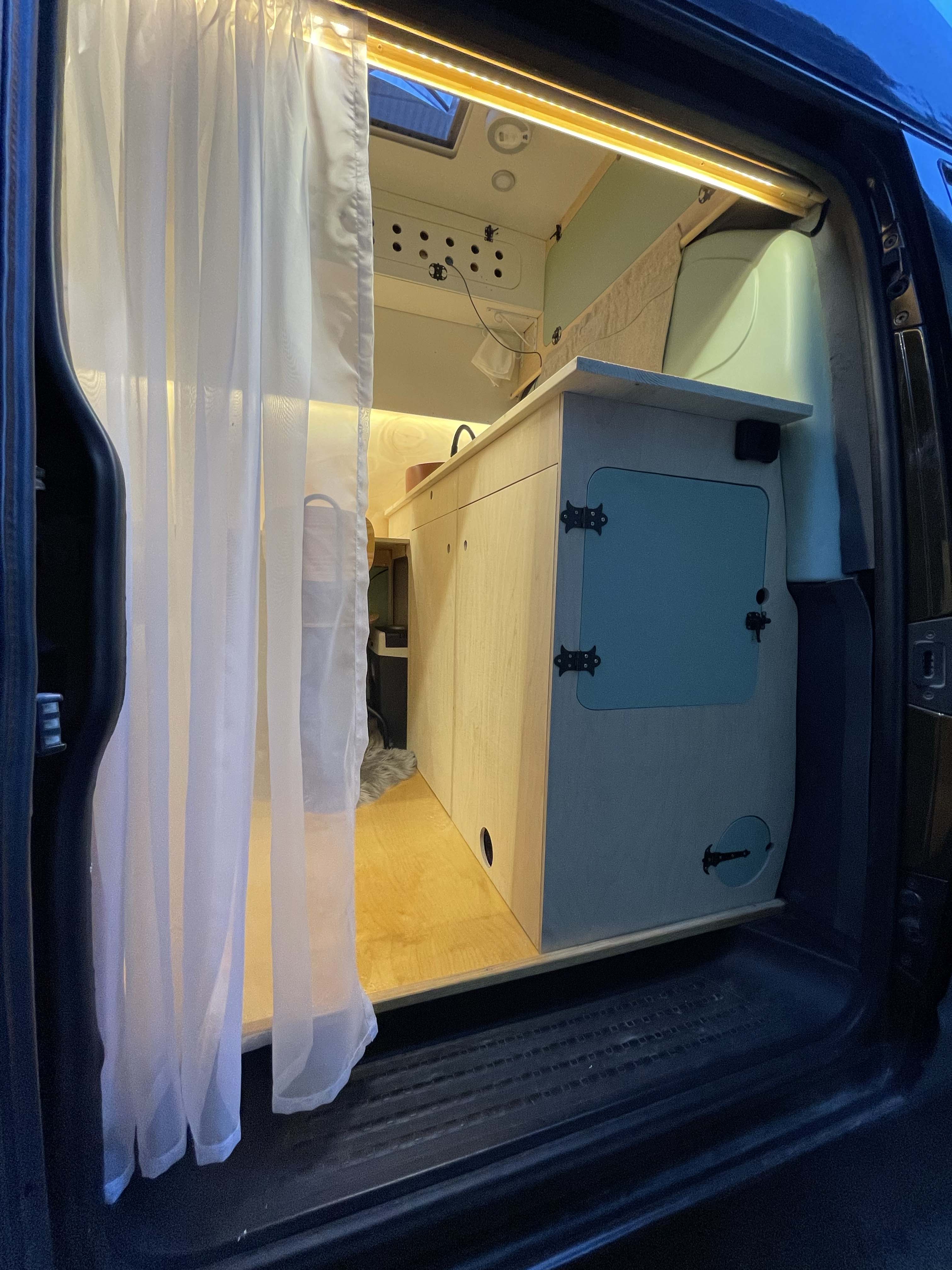 Automobilio perdirbimas į namelį ant ratų